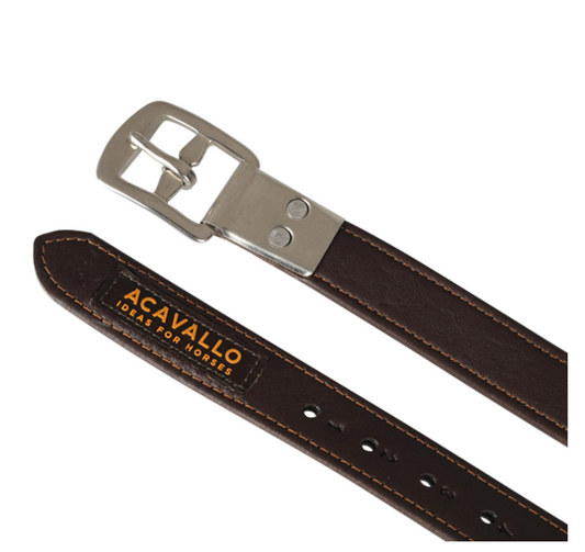 Acavallo stirrup leathers in full-grain calfskin with encased stainless steel buckle. Durable and practical.