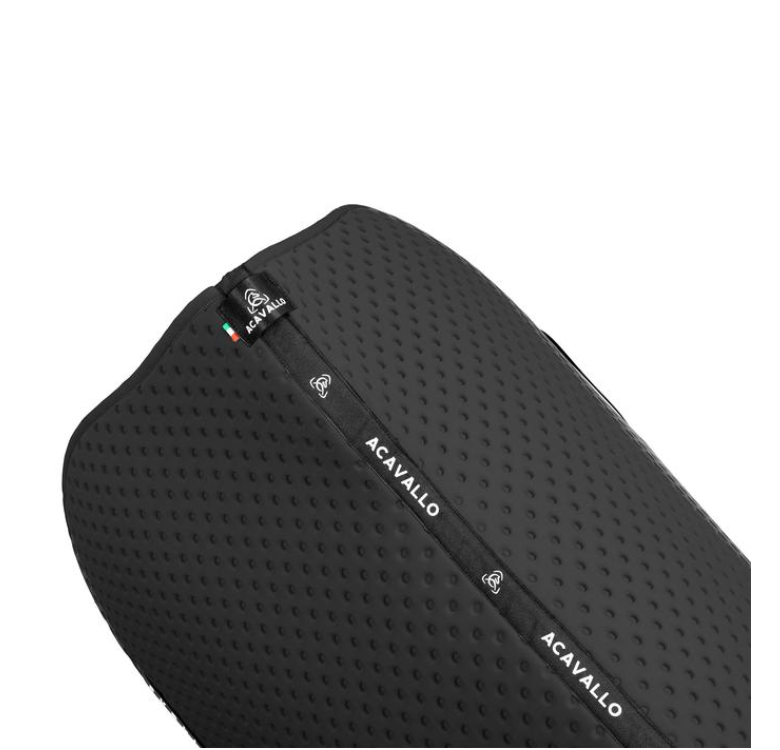 Acavallo Point jumping saddle pad Black. In thermoformed technical fabric and bamboo fibres
