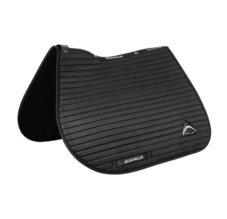 Acavallo Stripe suede jumping saddle pad Black. In thermoformed Louvre and bamboo fibers